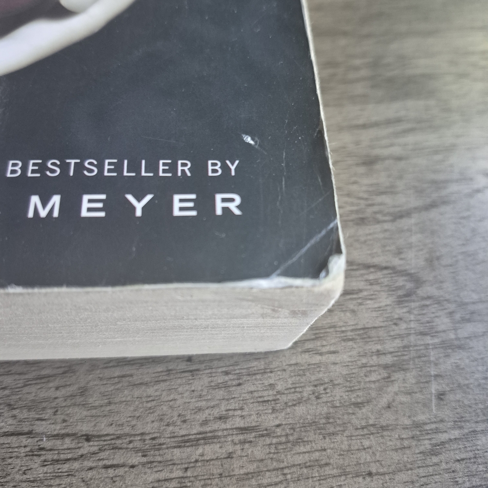 Twilight Book with Black Cover - Picture 11 of 11